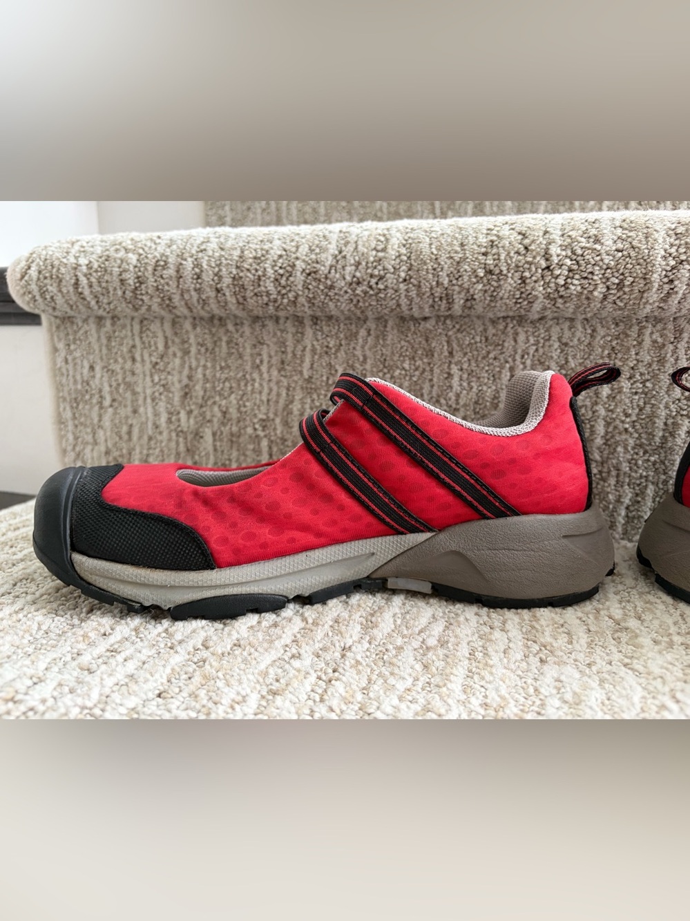 Keen Malibu Mary Jane waterproof trail shoes. Women’s size 9. - Picture 4 of 10